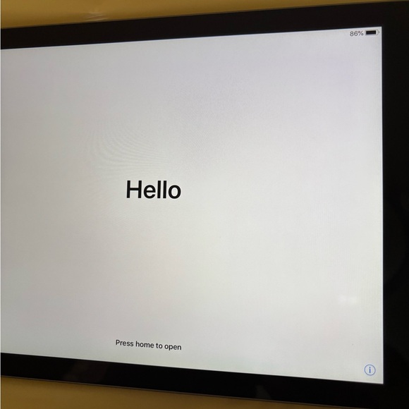 Apple iPad Air - Picture 7 of 9